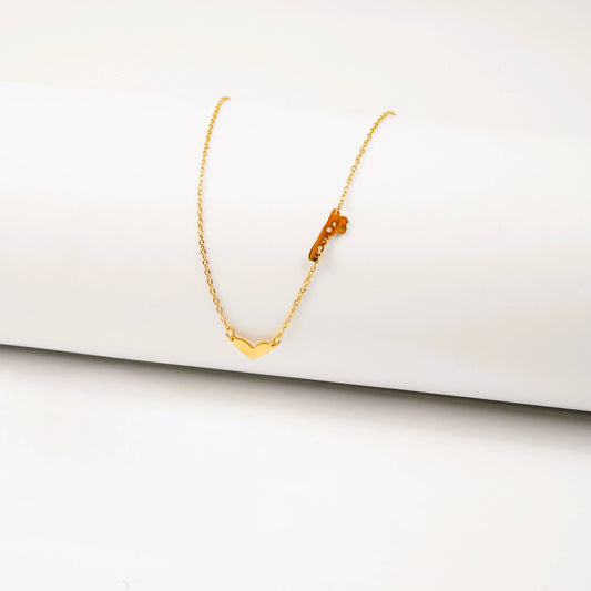 Minimalist Heart Pendant Necklace
